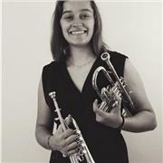 Soy Alba, alumna en la Escuela Superior de Música Reina Sofía, busco compartir mi experiencia y también adquirirla dando clases